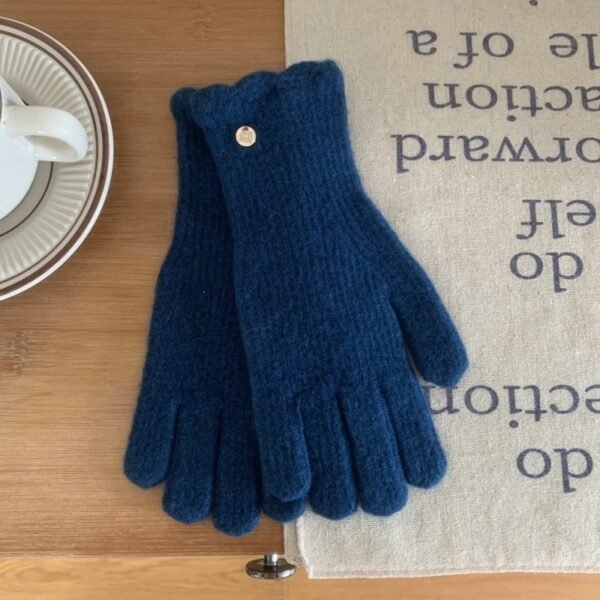 Warm Ruffled Gloves